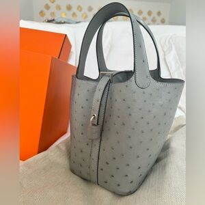 PICOTIN LOCK 18 OSTRICH SKIN 8U BL
EU GLACIER